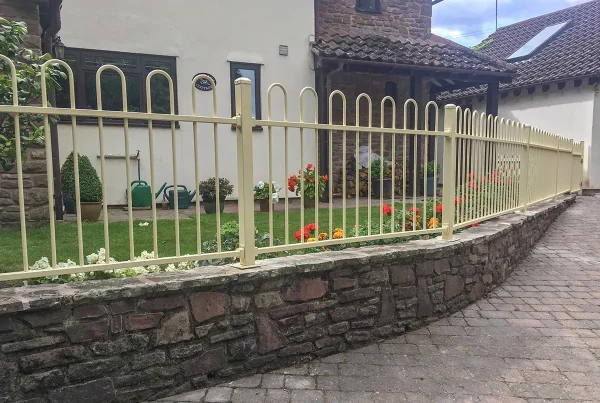 Benefits of steel garden railings